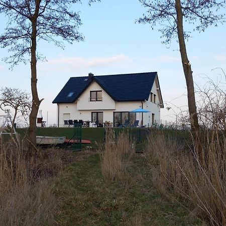 Villa Koprowo - Mit Direktem Seezugang, Sauna & Whirlpool Zastan Exterior photo